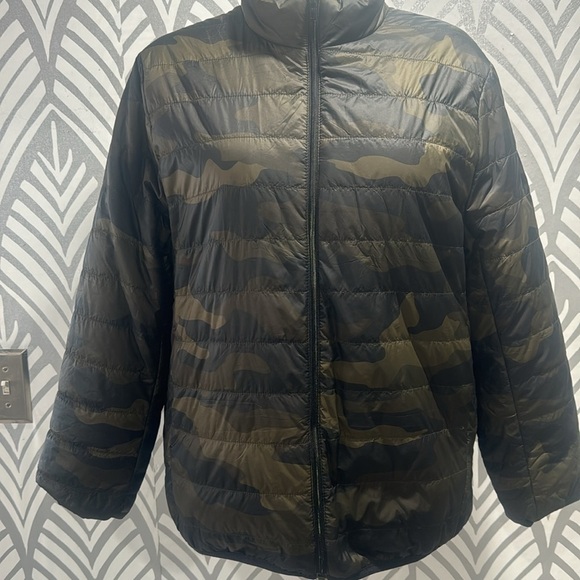 Victoria Secret Pink women’s camouflage puffer jacket - Picture 2 of 9